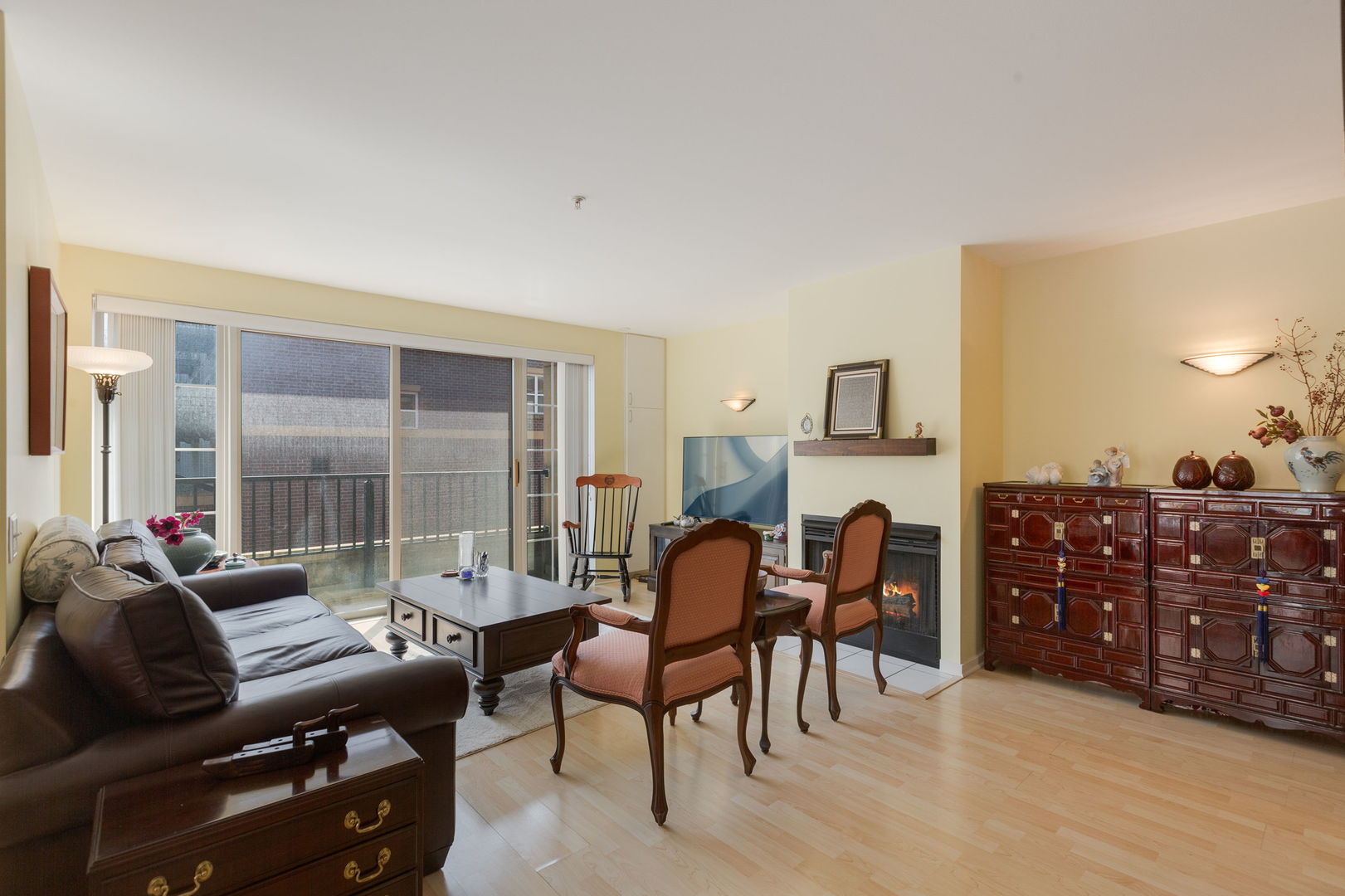1800 Dewes Street #204, Glenview, IL