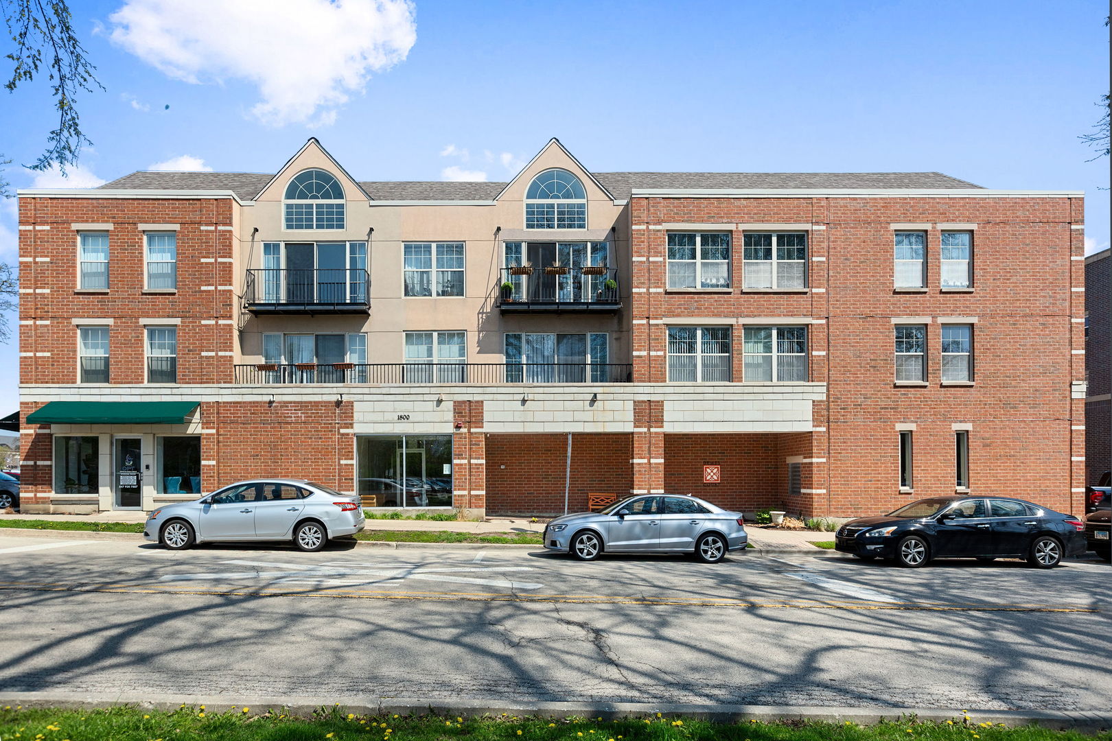 1800 Dewes Street #204, Glenview, IL