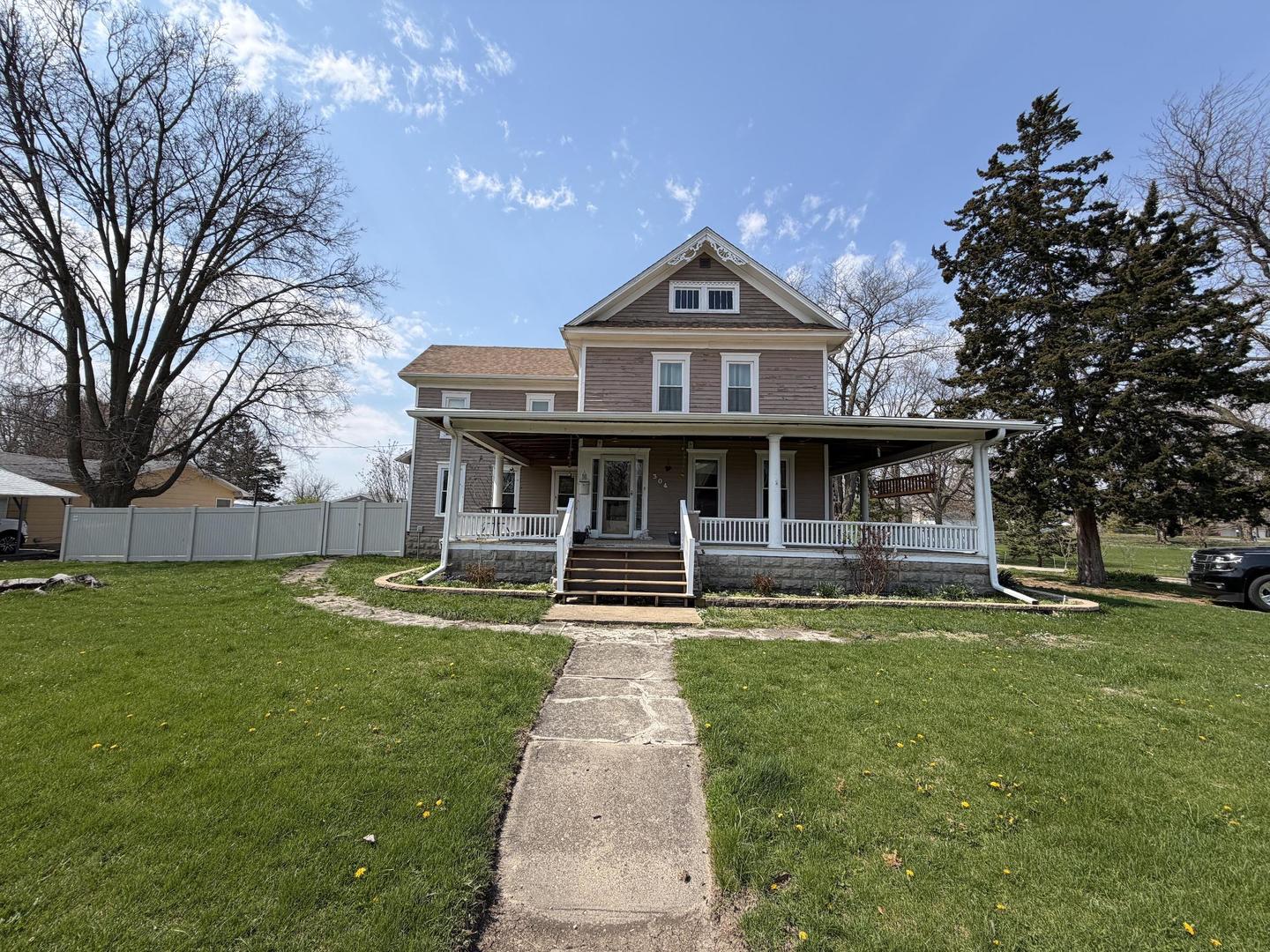 304 S Poplar Street, Onarga, IL