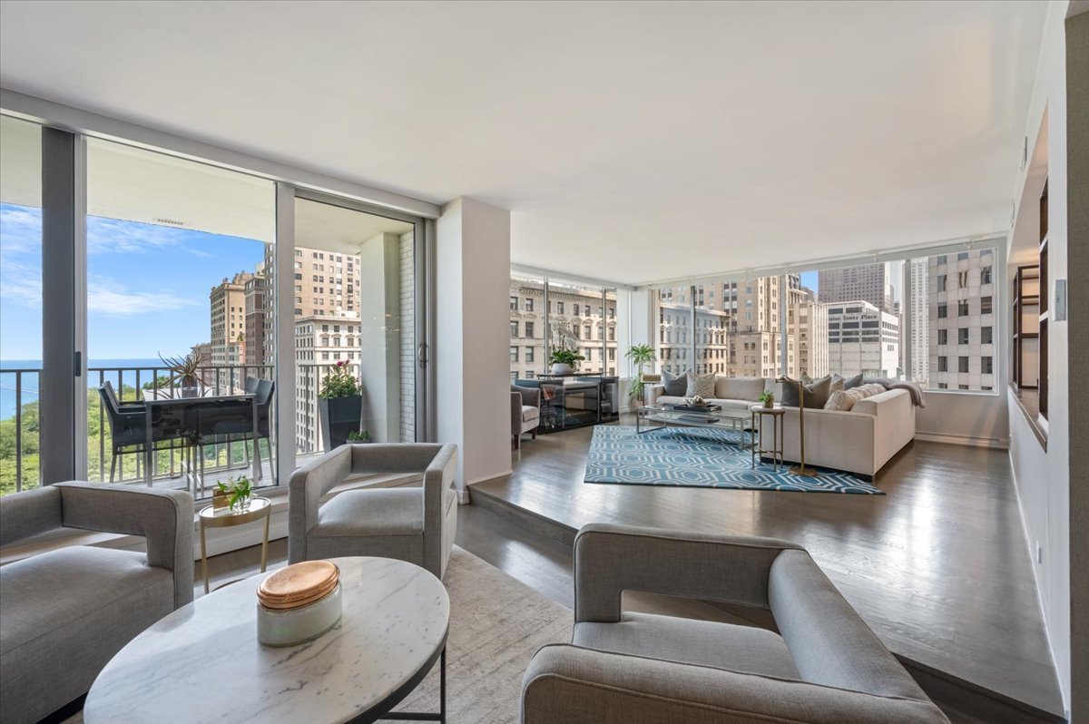 1000 N Lake Shore Plaza #12B, Chicago, IL