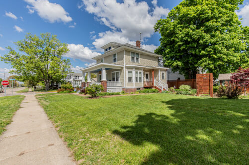225 W Central Avenue, Princeton, IL