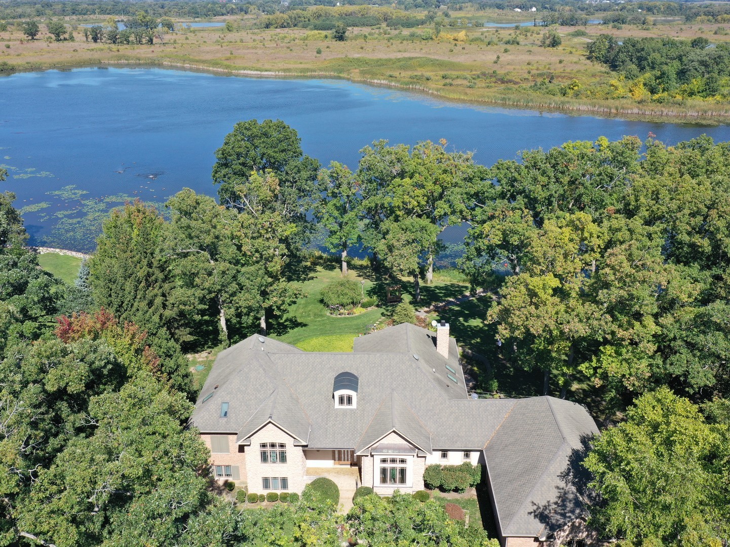 24092 W Old Oak Drive, Mundelein, IL