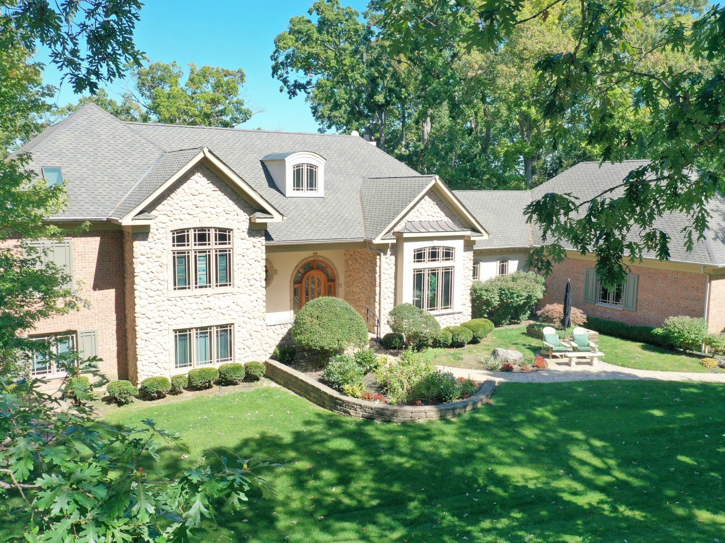 24092 W Old Oak Drive, Mundelein, IL
