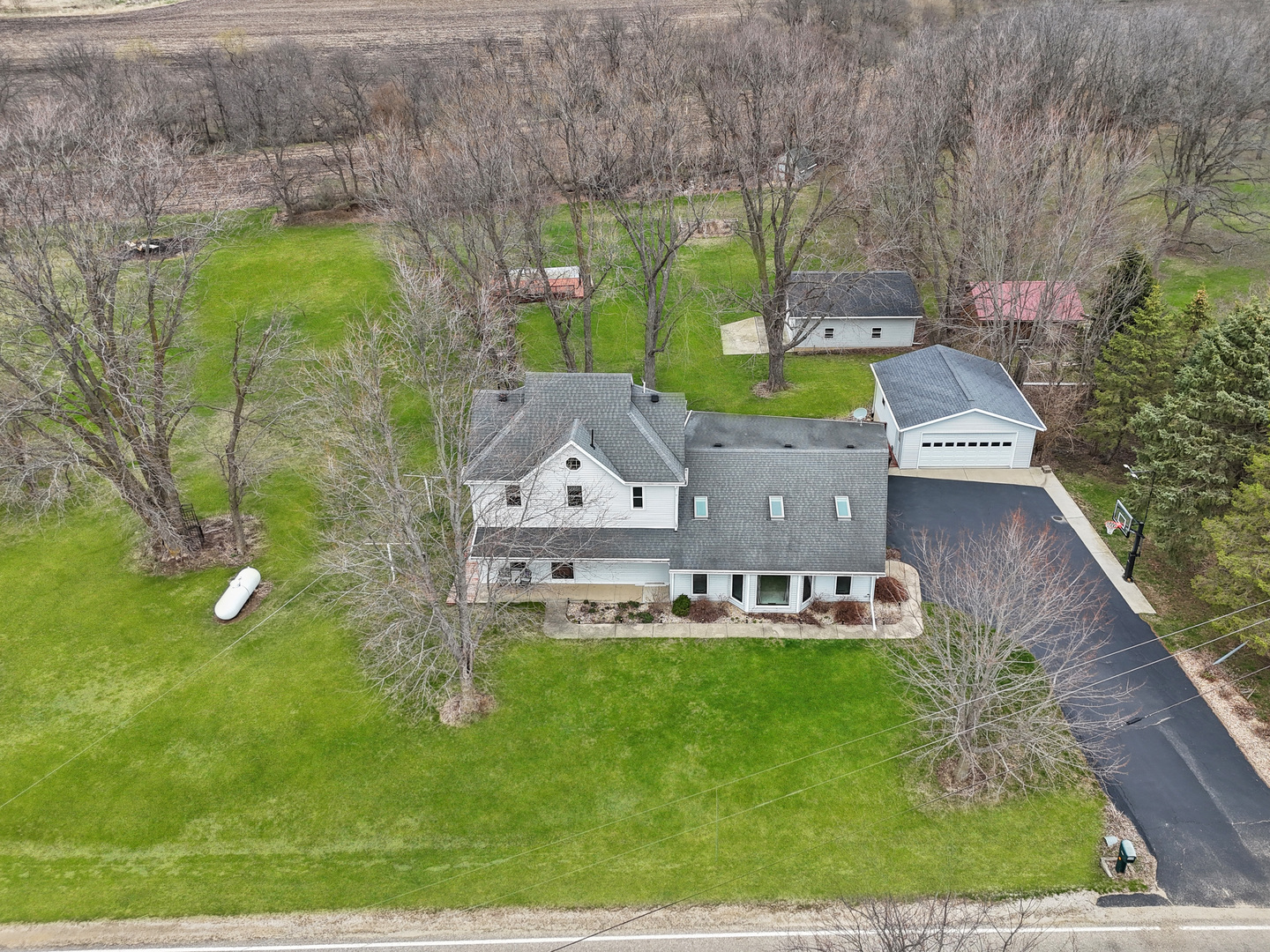 2472 W Red Oak Road, Freeport, IL