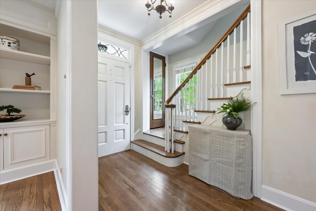 700 Kent Road, Kenilworth, IL
