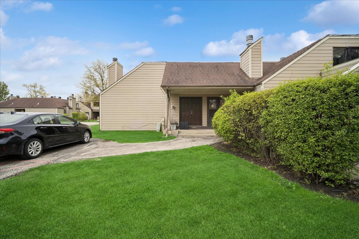 3309 Beacon Street #62, North Chicago, IL