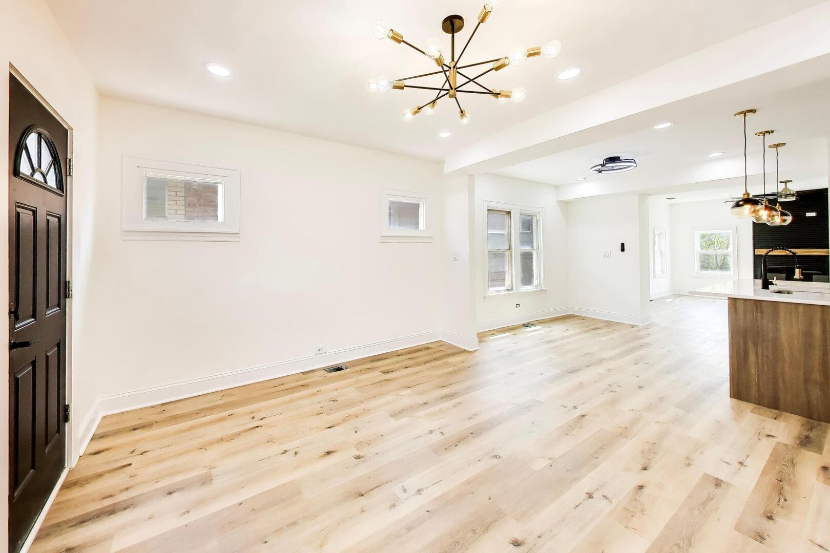 610 Eastern Avenue, Bellwood, IL