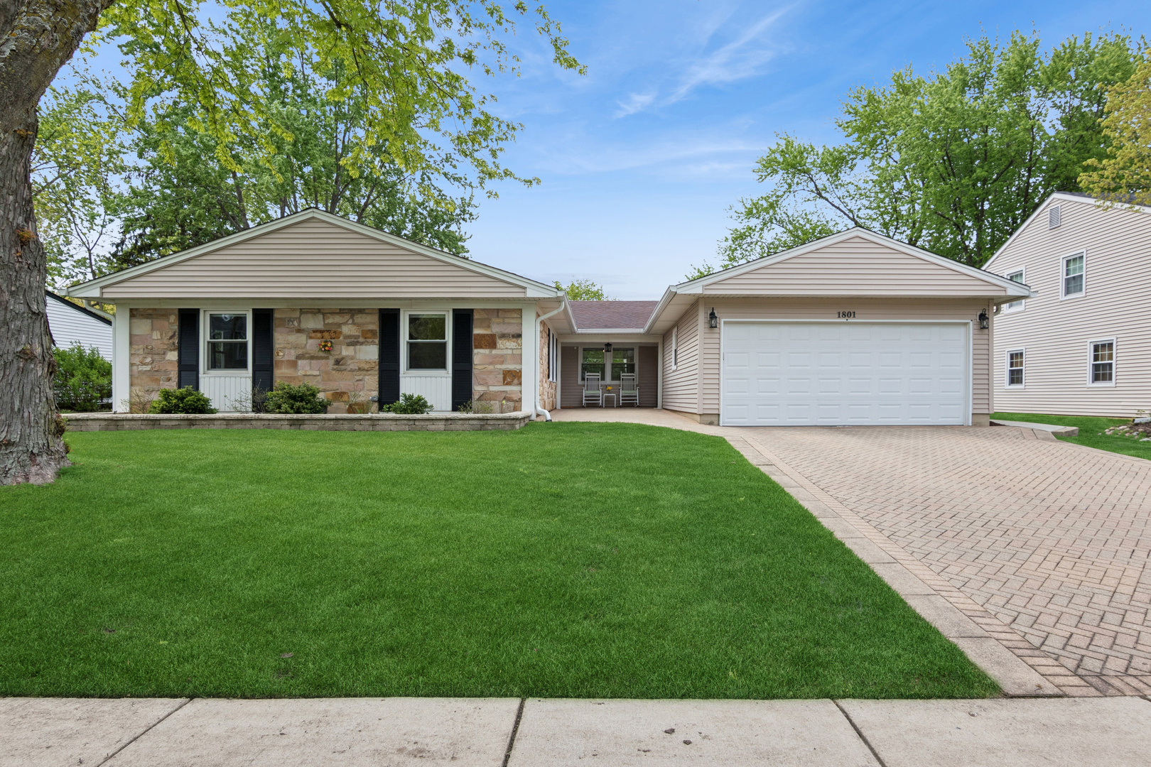 1801 CAMBOURNE Lane, Schaumburg, IL