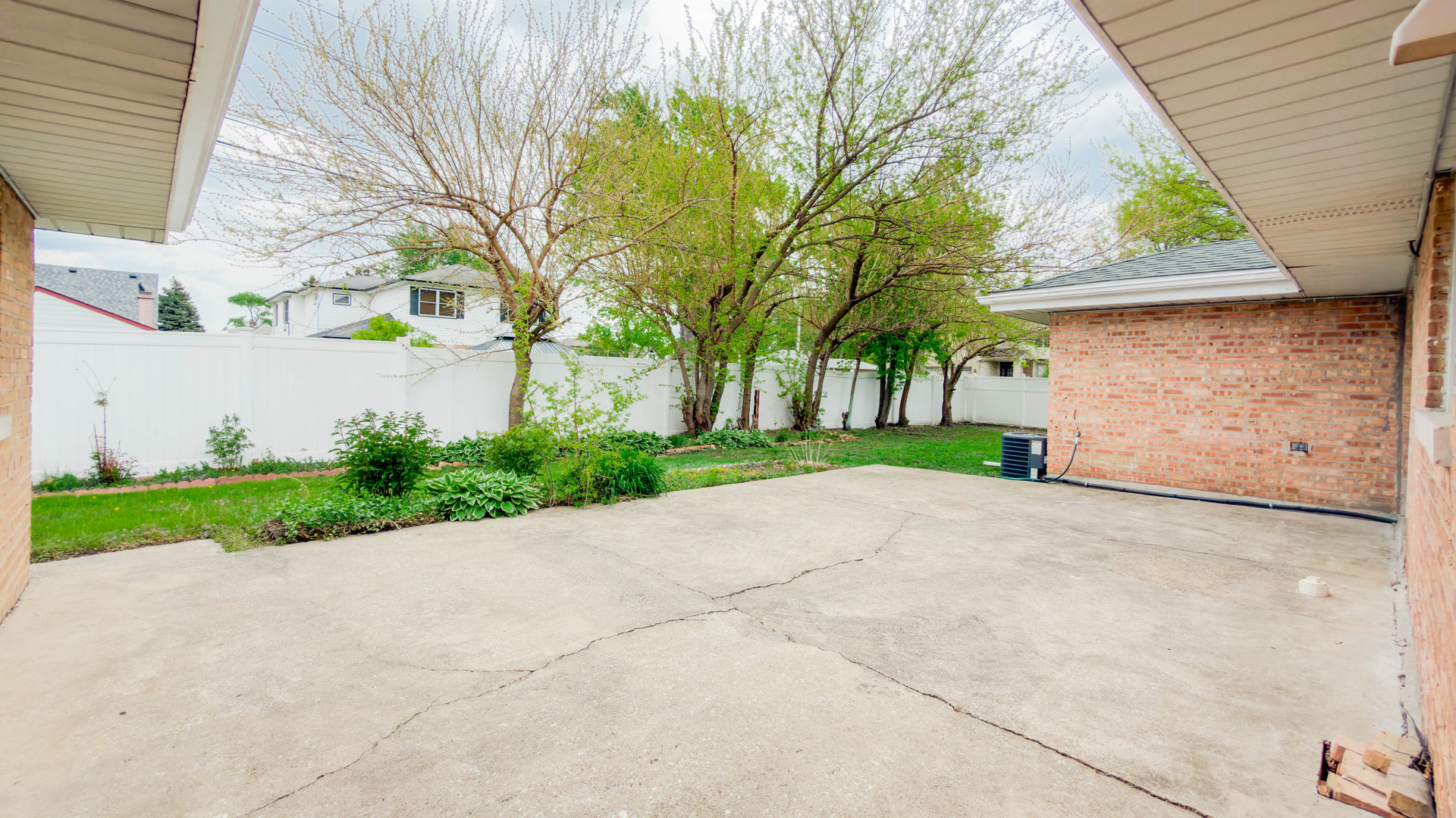 7945 Mobile Avenue, Burbank, IL