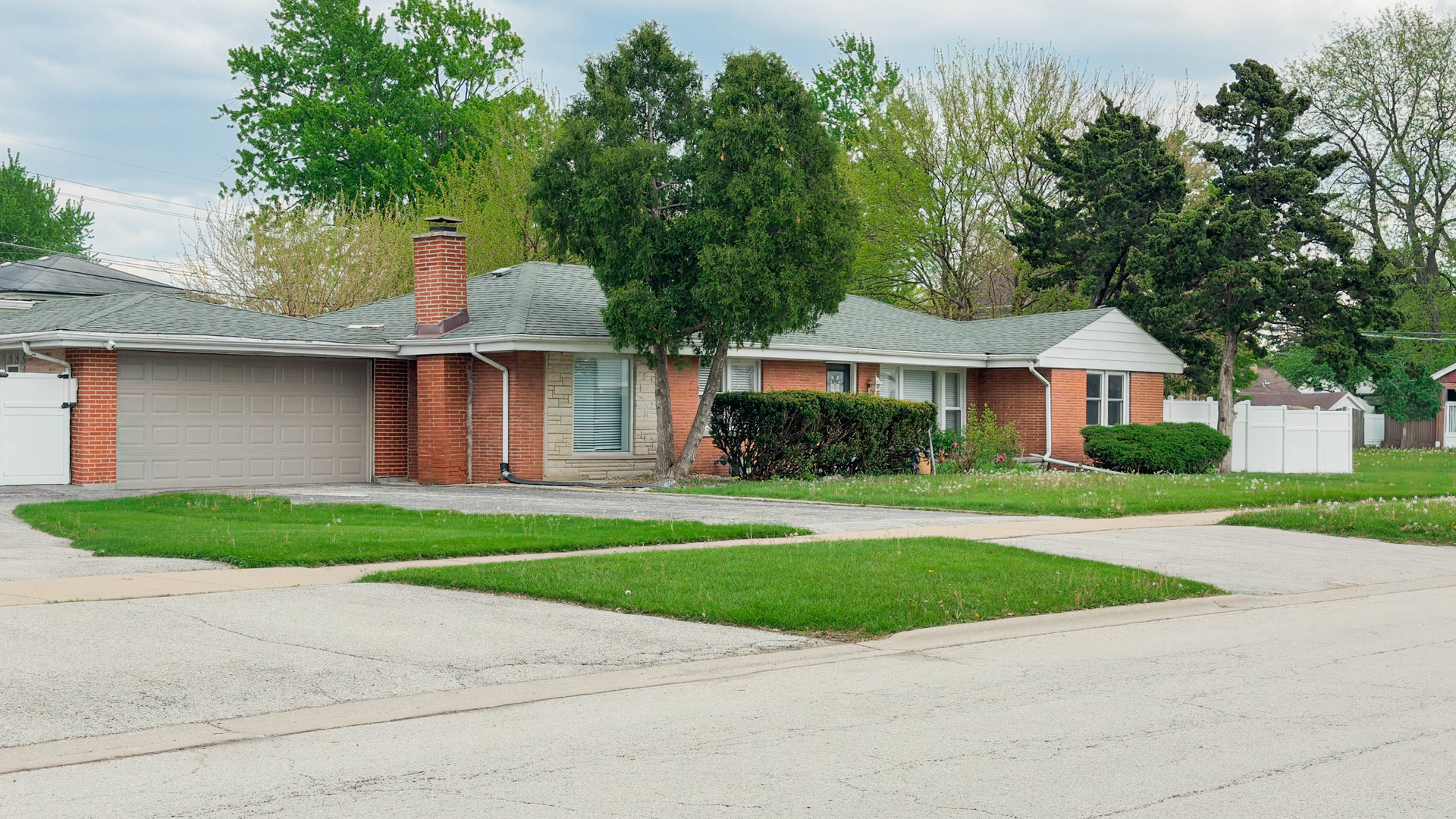 7945 Mobile Avenue, Burbank, IL