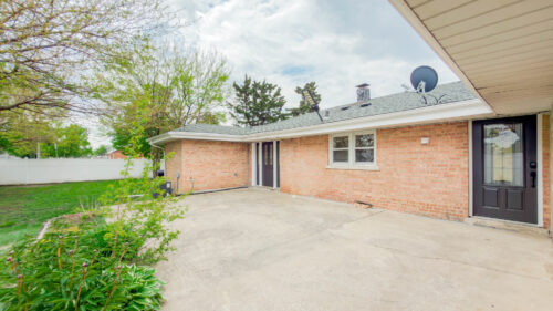 7945 Mobile Avenue, Burbank, IL
