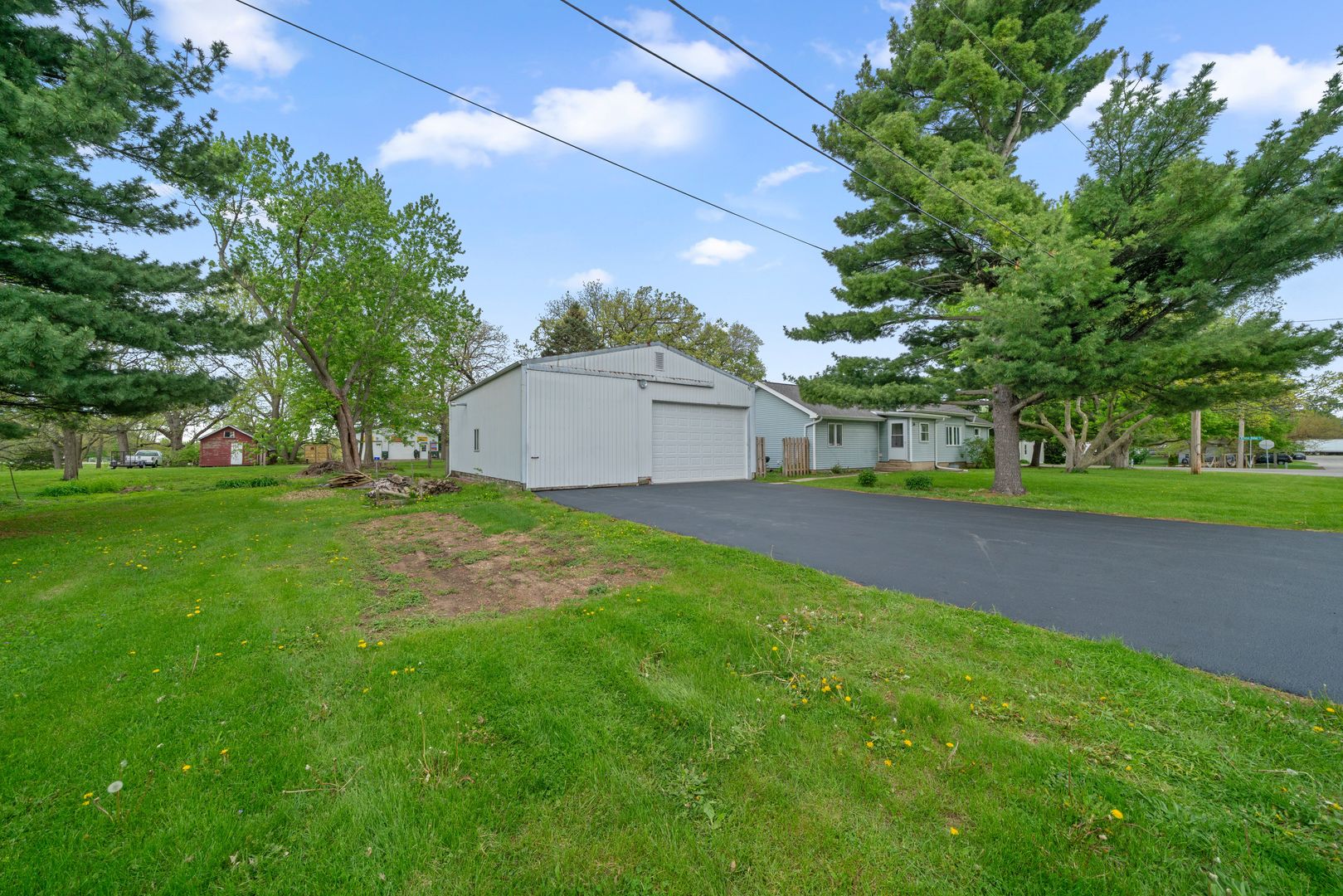 26 Cross Street, Bristol, IL