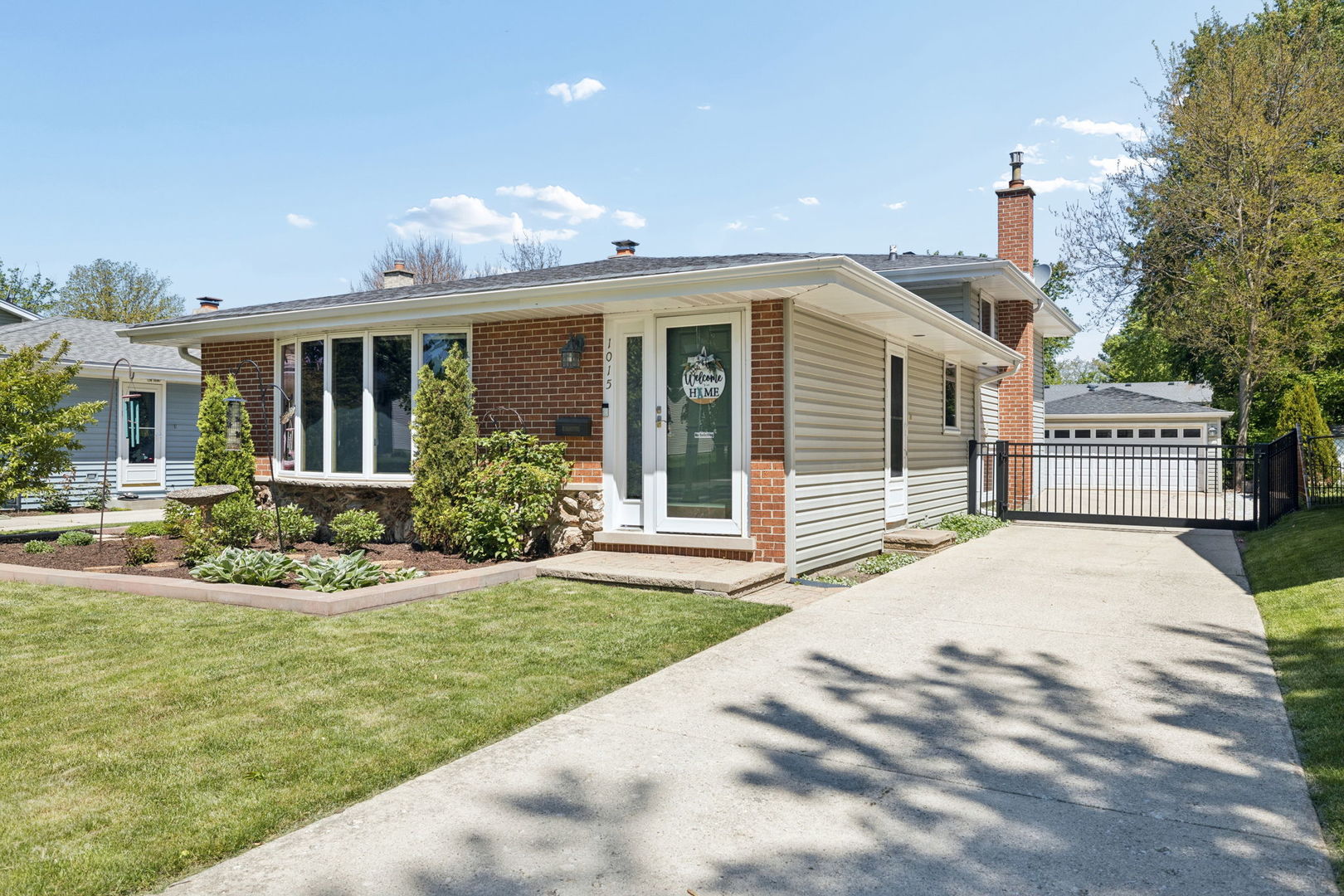 1015 E Lowden Avenue, Wheaton, IL