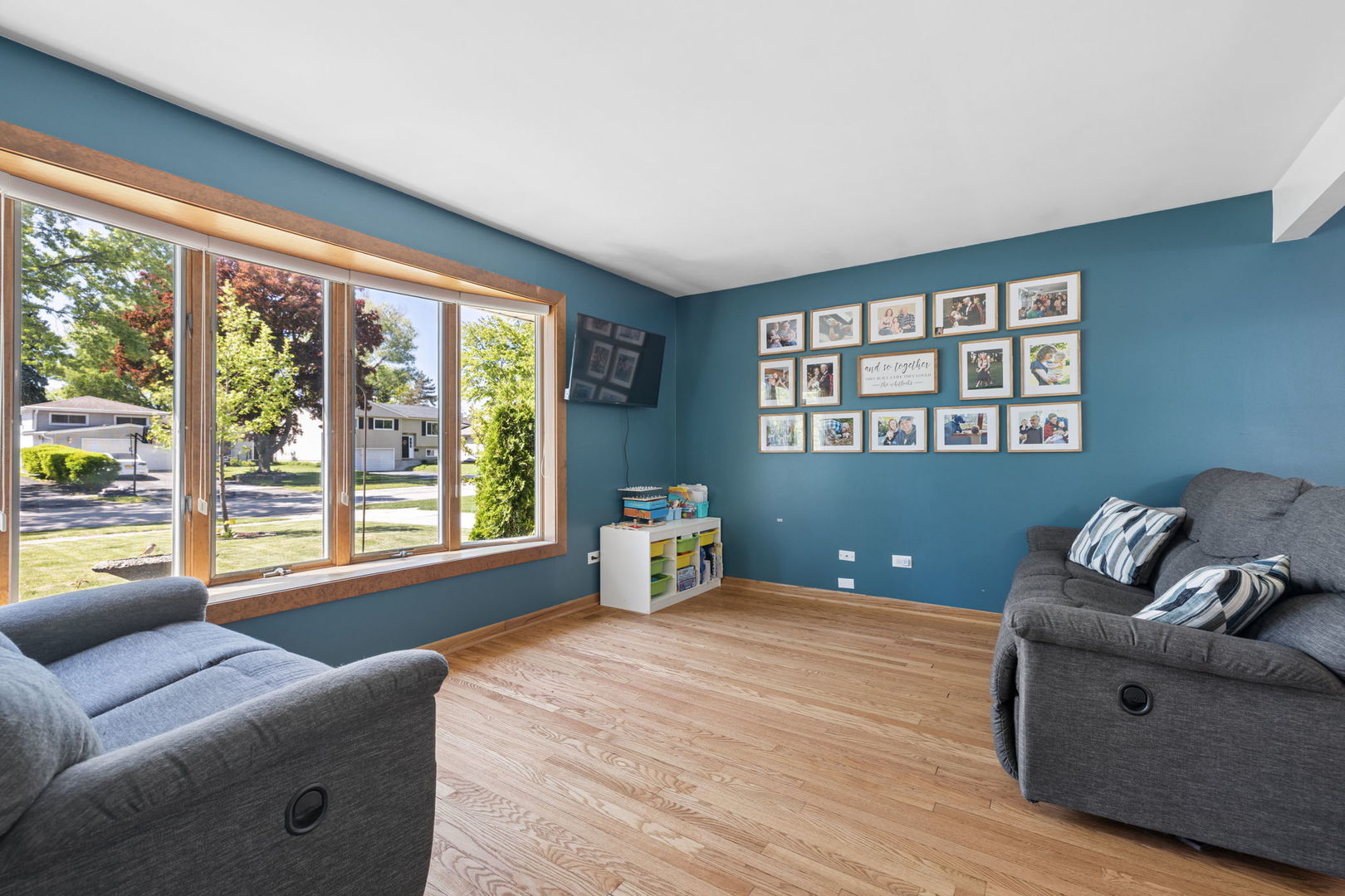 1015 E Lowden Avenue, Wheaton, IL