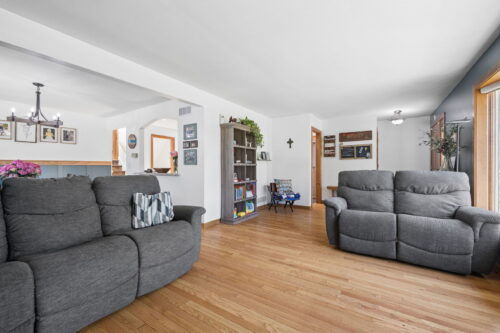 1015 E Lowden Avenue, Wheaton, IL