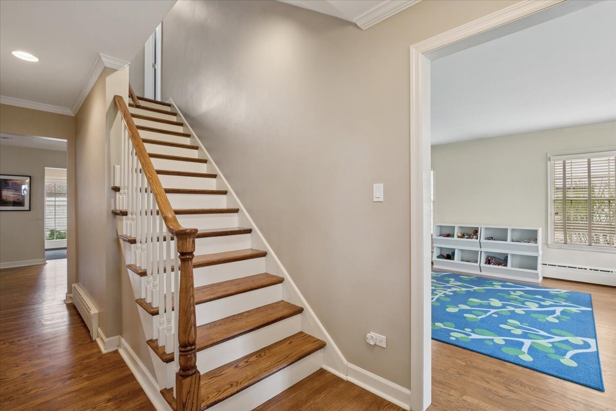 321 Vincent Court, Lake Bluff, IL