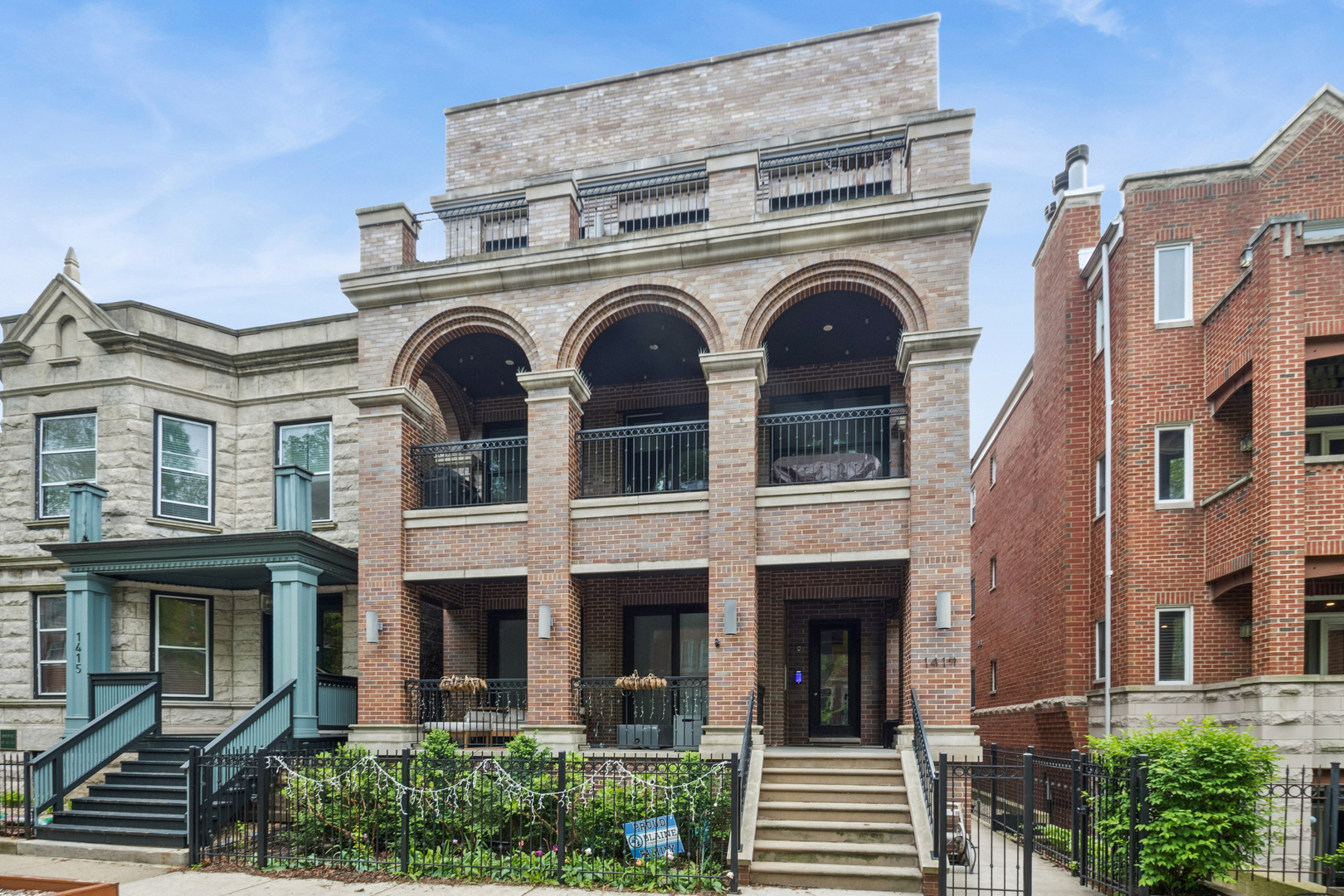 1419 W Byron Street #3, Chicago, IL