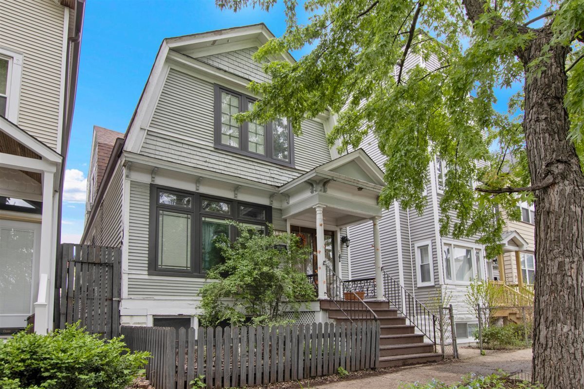 2244 N Maplewood Avenue, Chicago, IL