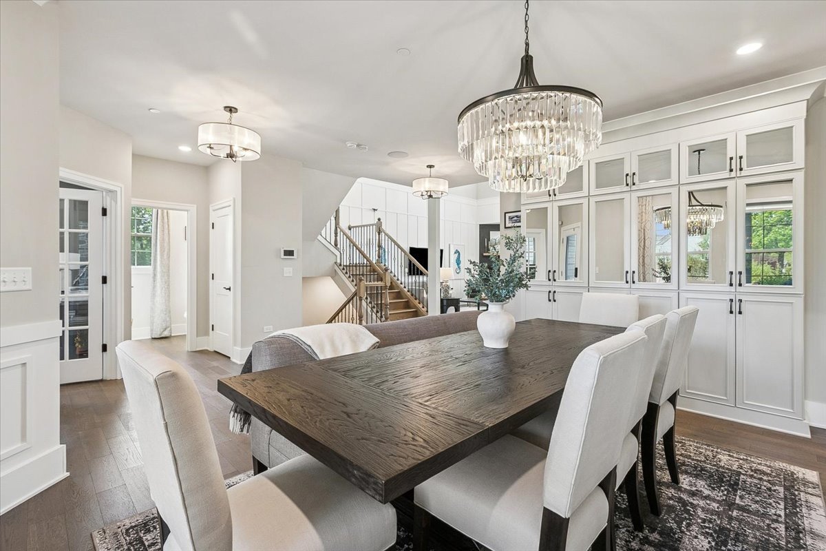 1329 Blackberry Court, Libertyville, IL