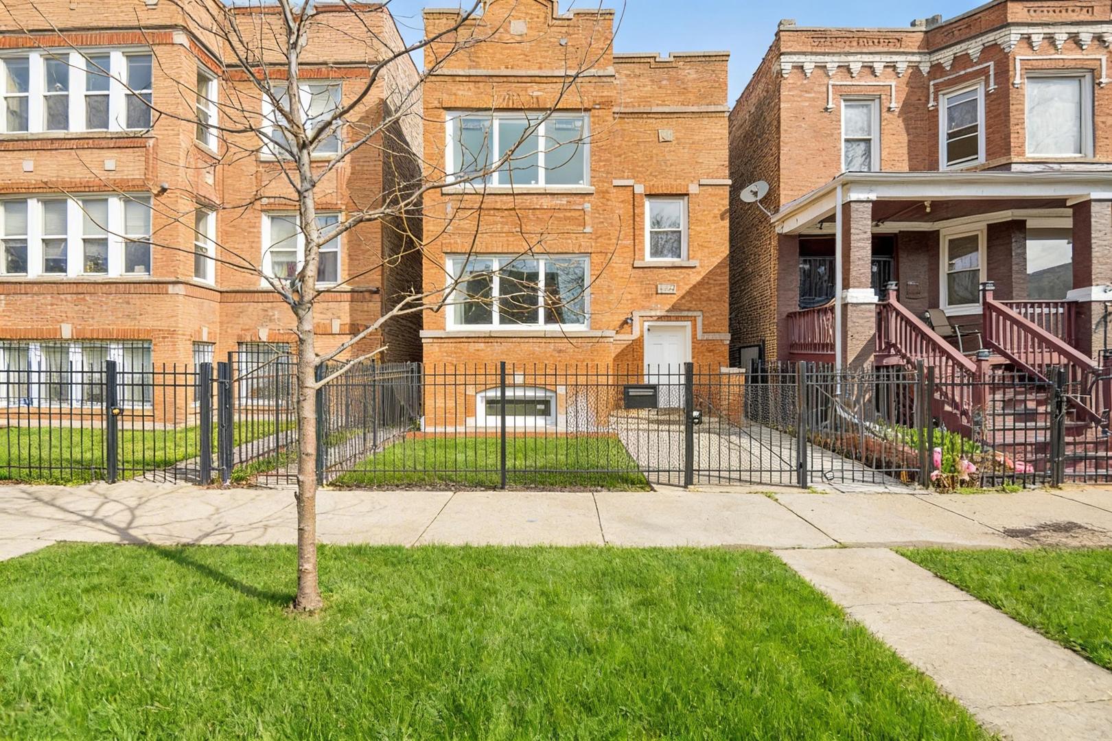 4044 W Kamerling Avenue #1, Chicago, IL