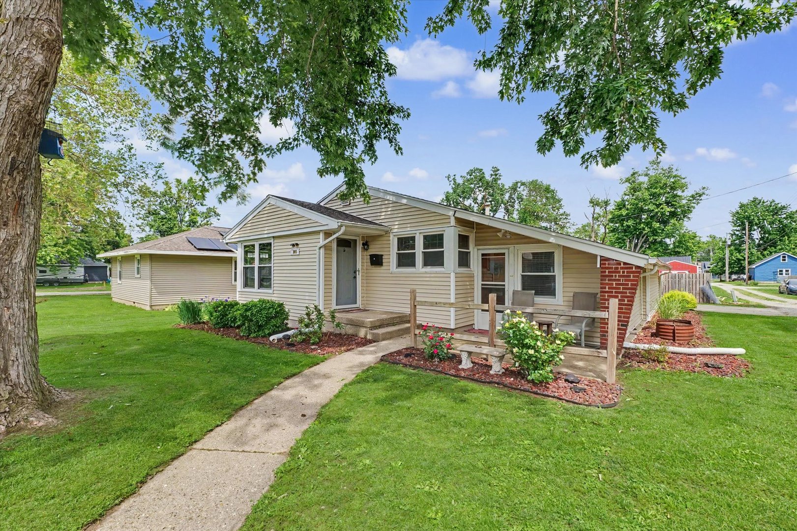 305 N Court Street, Tuscola, IL