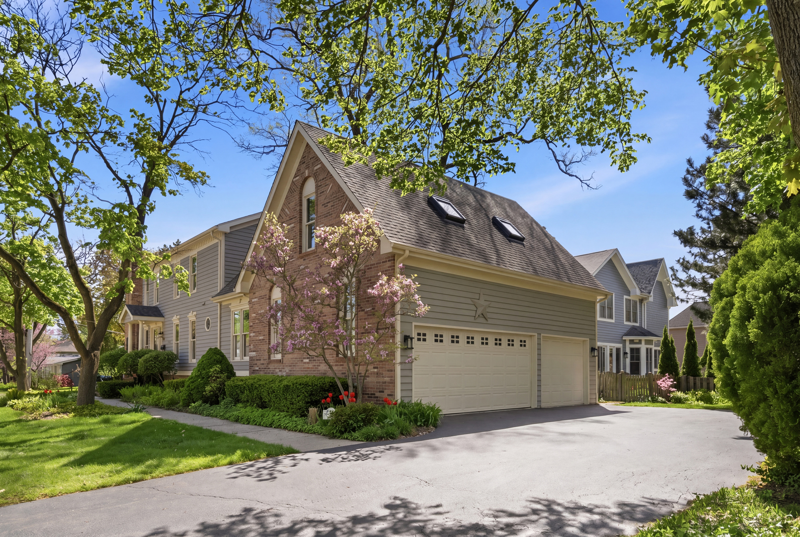 1300 Somerset Avenue, Deerfield, IL