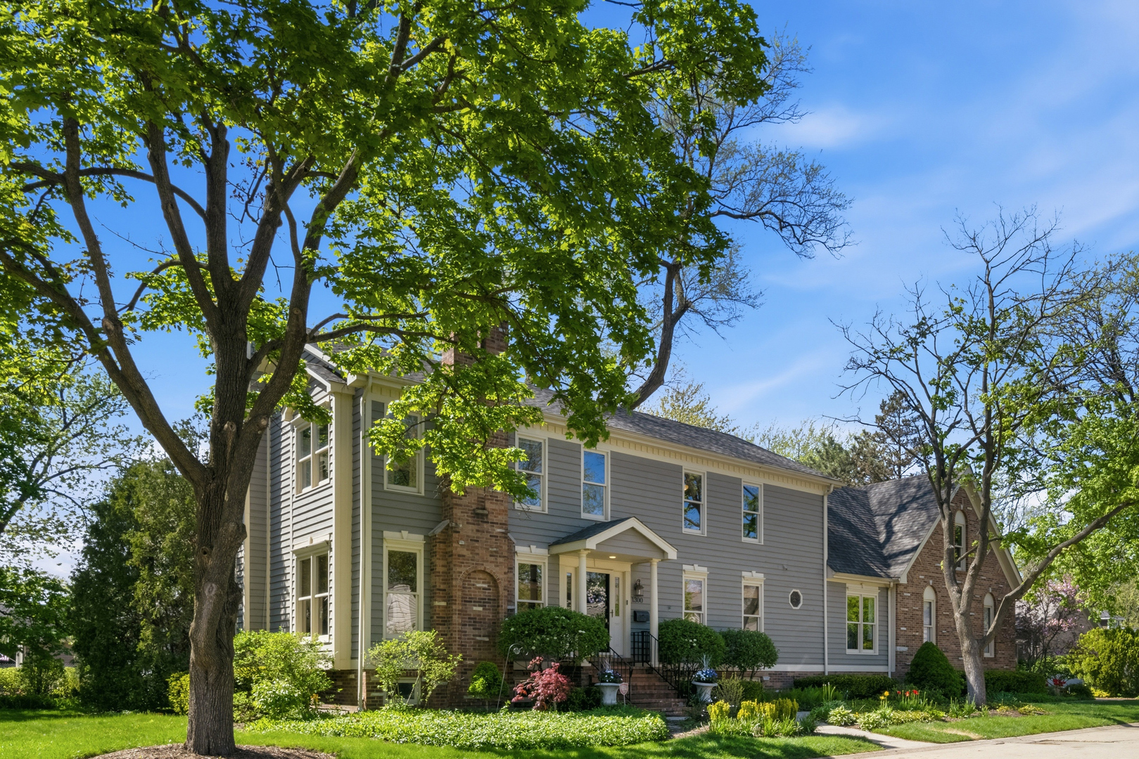 1300 Somerset Avenue, Deerfield, IL