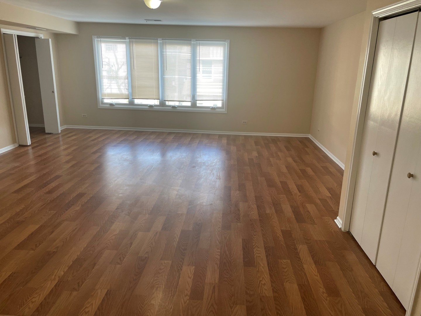 5753 W Higgins Avenue #2F, Chicago, IL