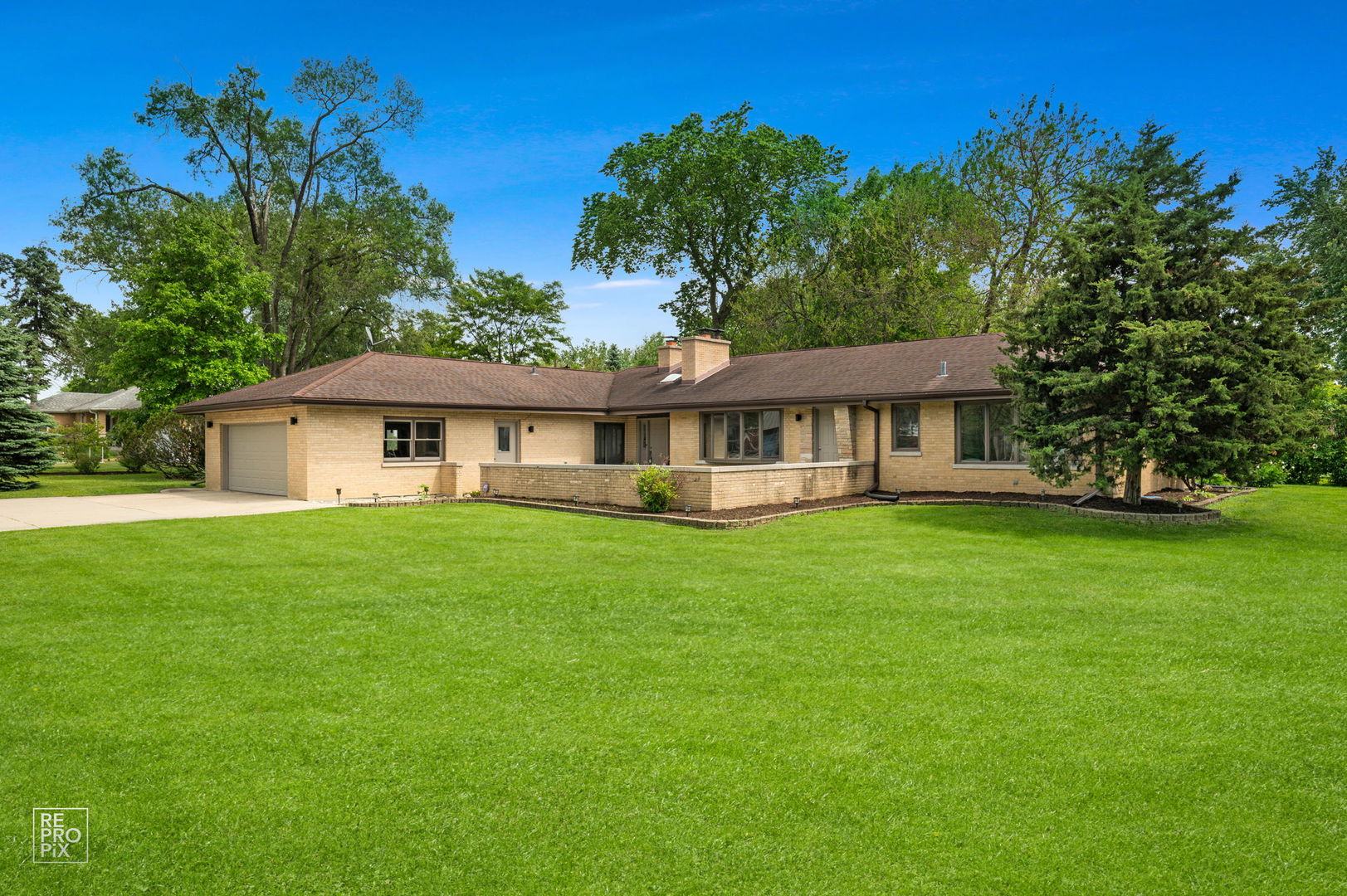 16W721 Red Oak Street, Bensenville, IL