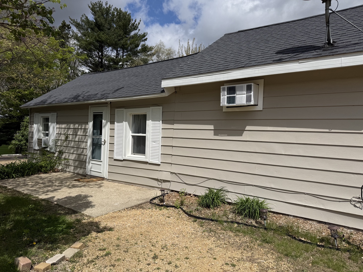 201 N Jones Terrace, Oregon, IL