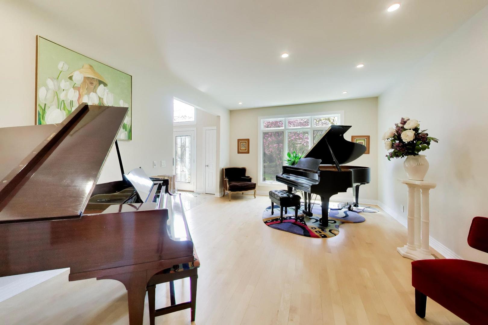 1639 Thornwood Lane, Highland Park, IL