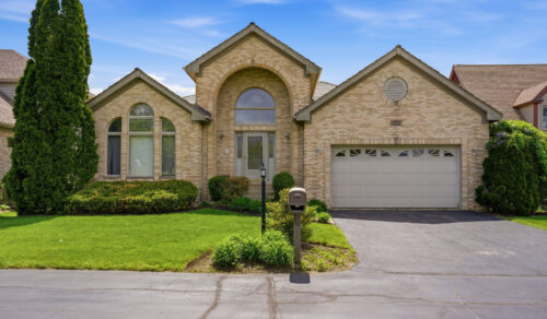 9307 Loch Glen Drive, Lakewood, IL