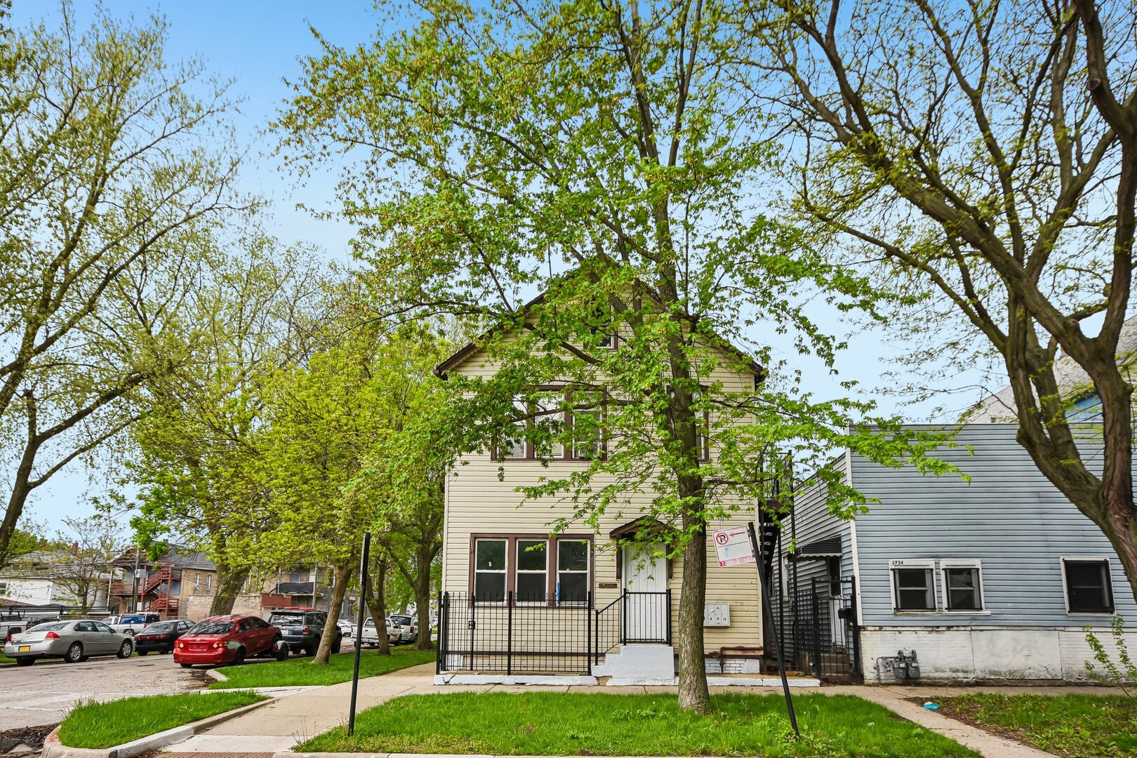 8756 S Exchange Avenue, Chicago, IL