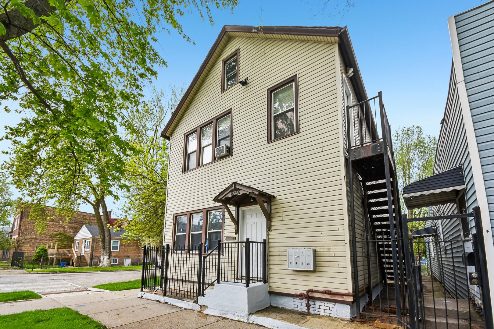 8756 S Exchange Avenue, Chicago, IL