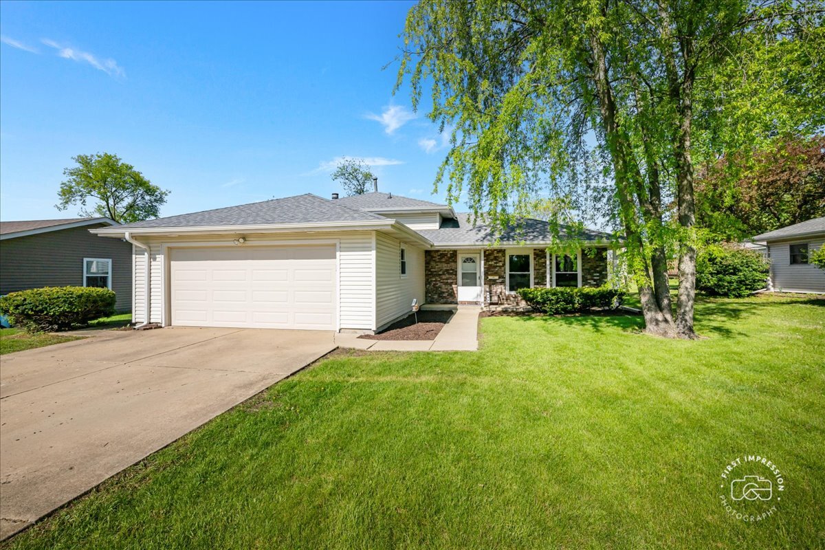966 N Elmwood Drive, Aurora, IL