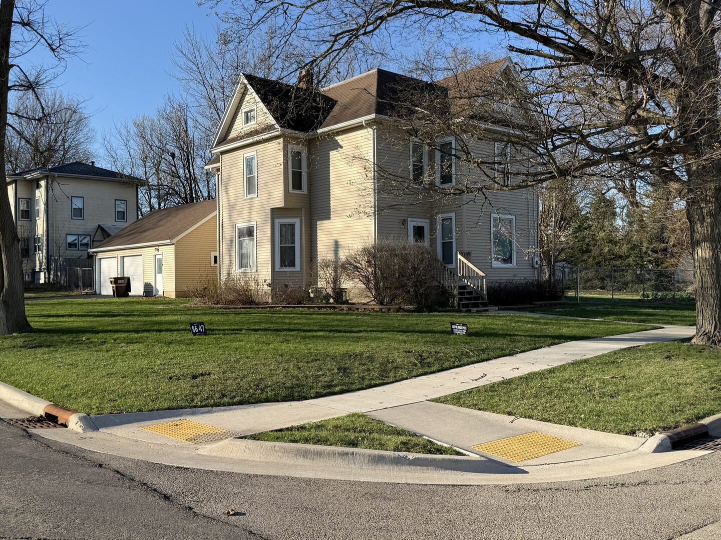 304 Avenue D, Rochelle, IL