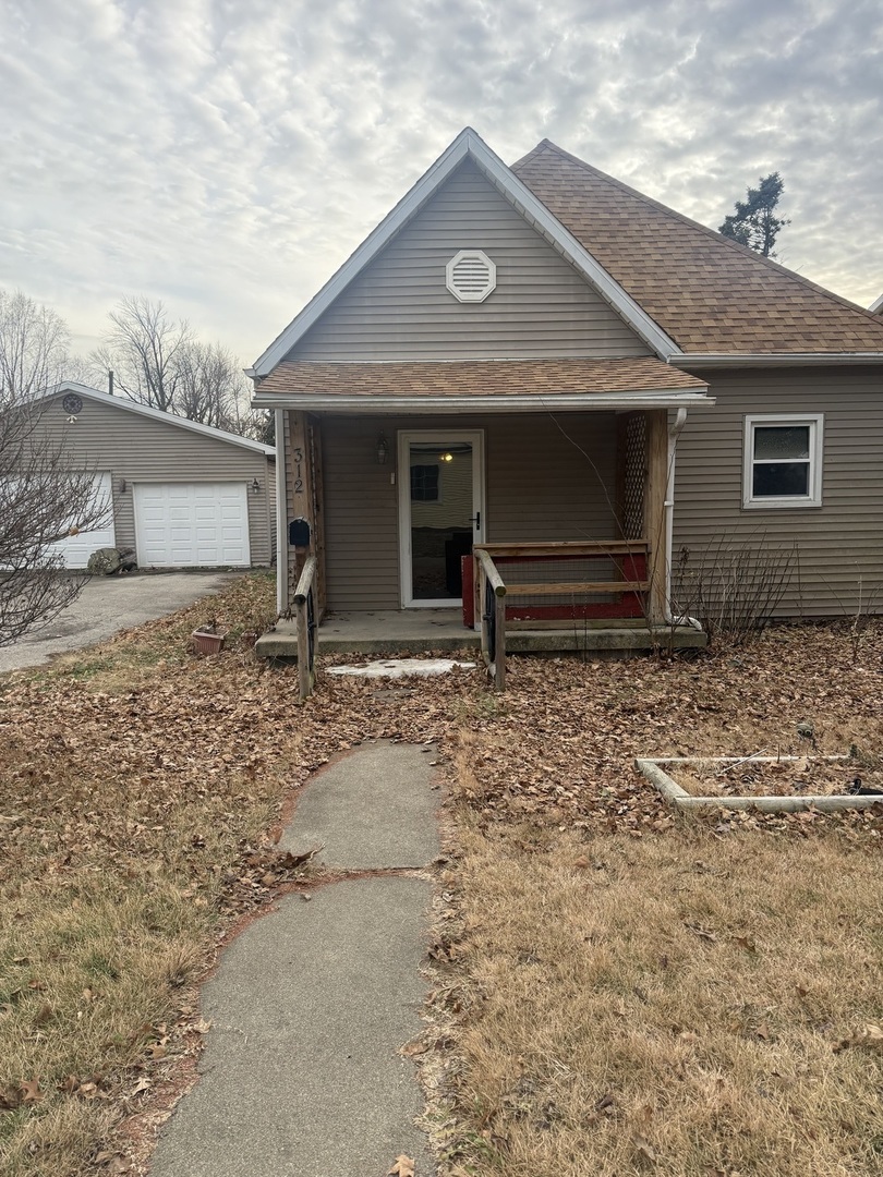 312 E 11th Street, Georgetown, IL