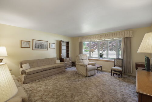 218 Gladys Avenue, Fox River Grove, IL