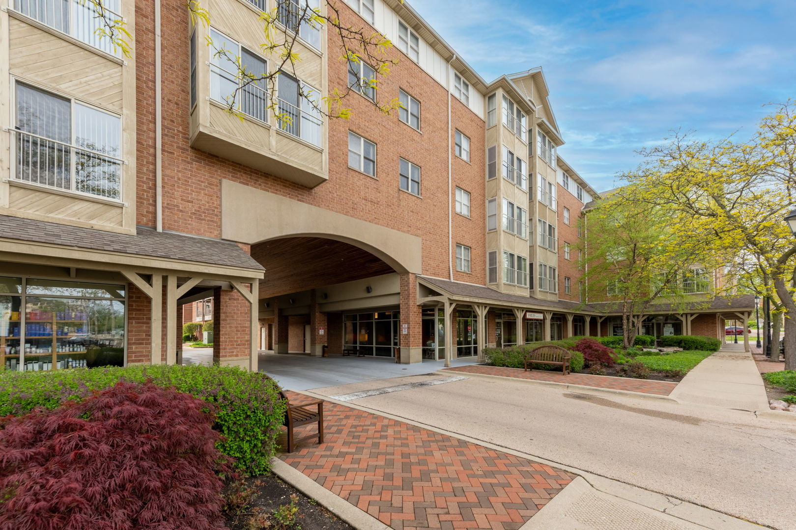 100 N Bokelman Street #330, Roselle, IL