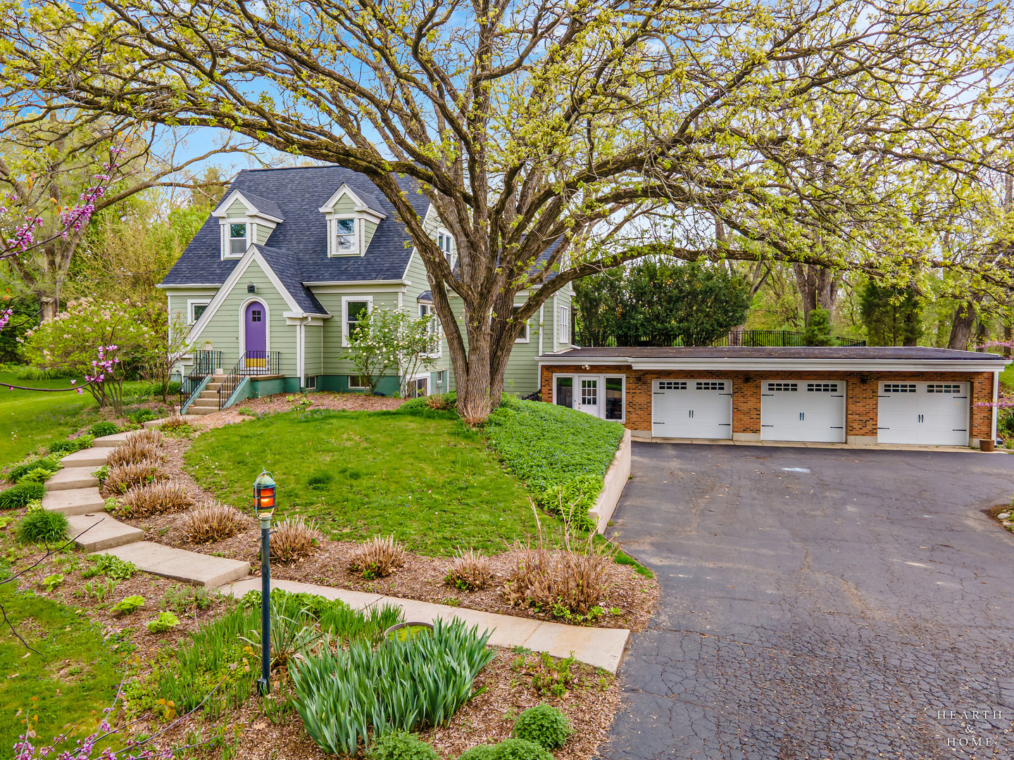 6710 Hillside Road, Crystal Lake, IL