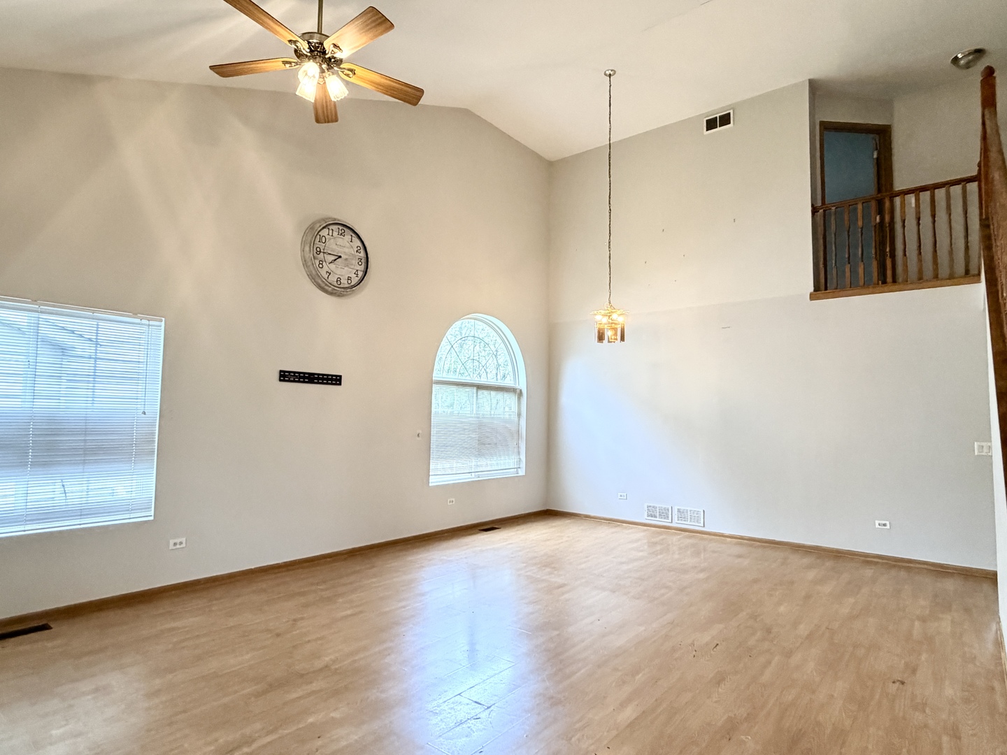 4447 W Lawn Avenue, Waukegan, IL