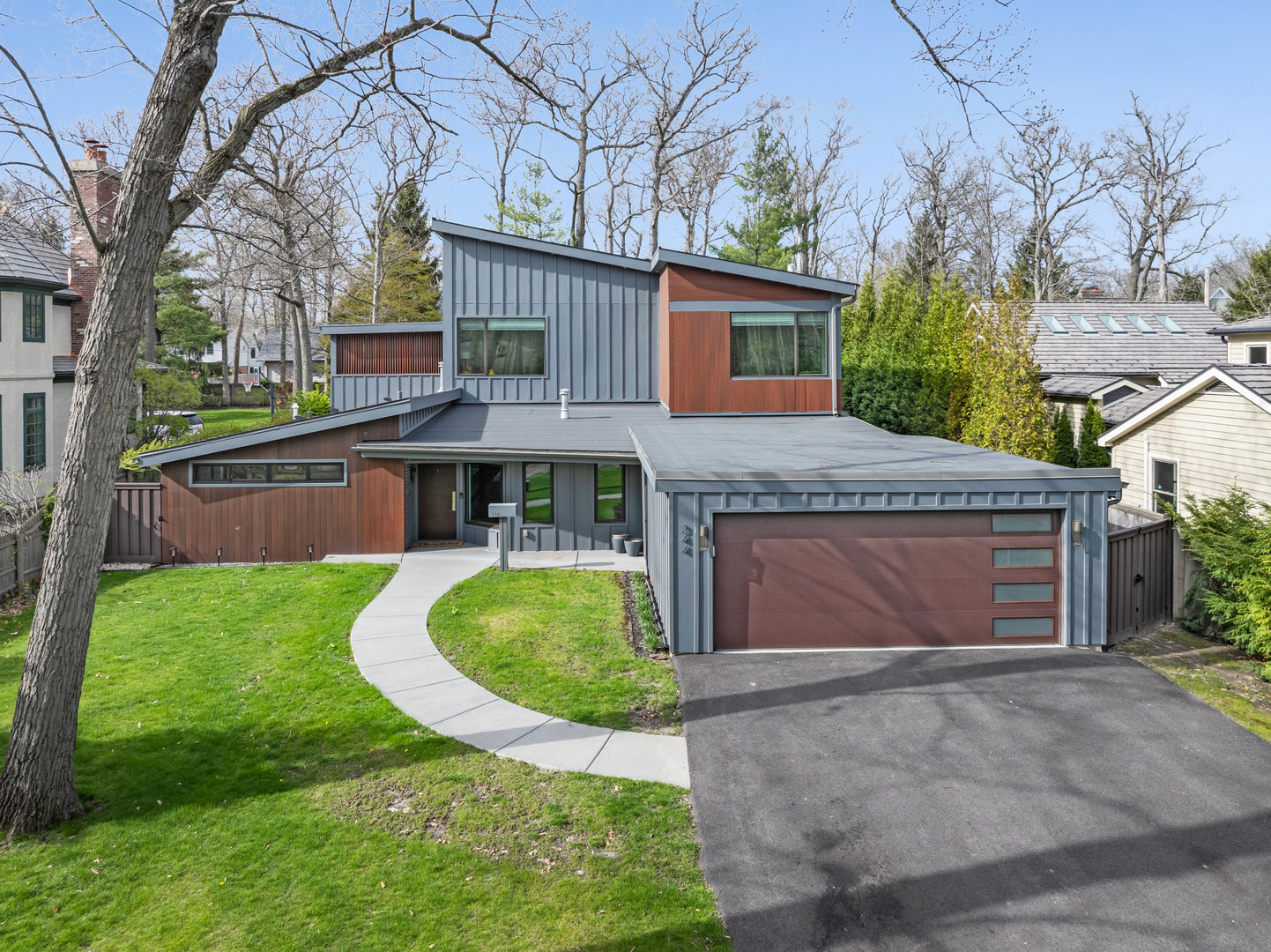 344 E Witchwood Lane, Lake Bluff, IL