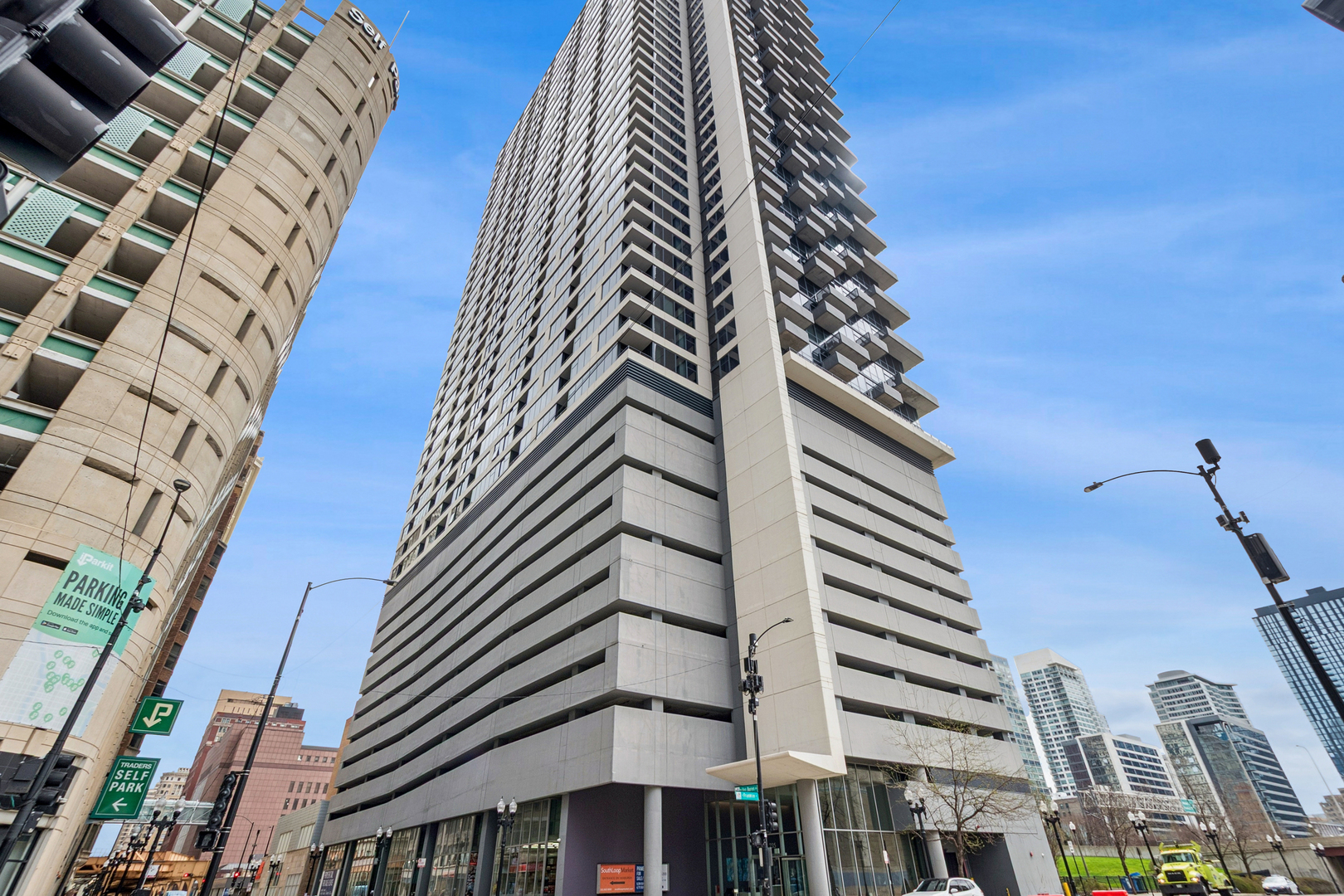 235 W Van Buren Street #1419, Chicago, IL