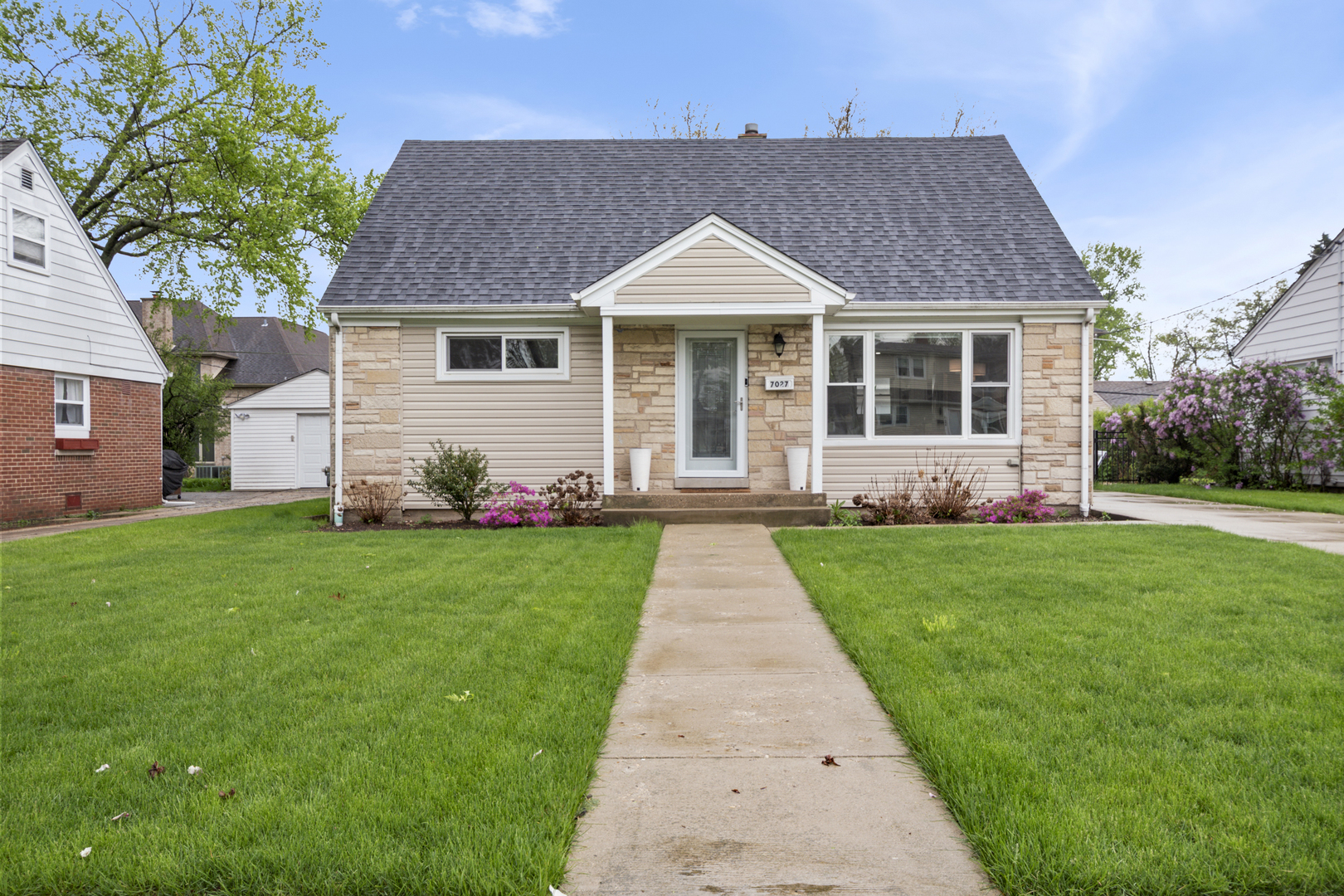7027 Foster Street, Morton Grove, IL