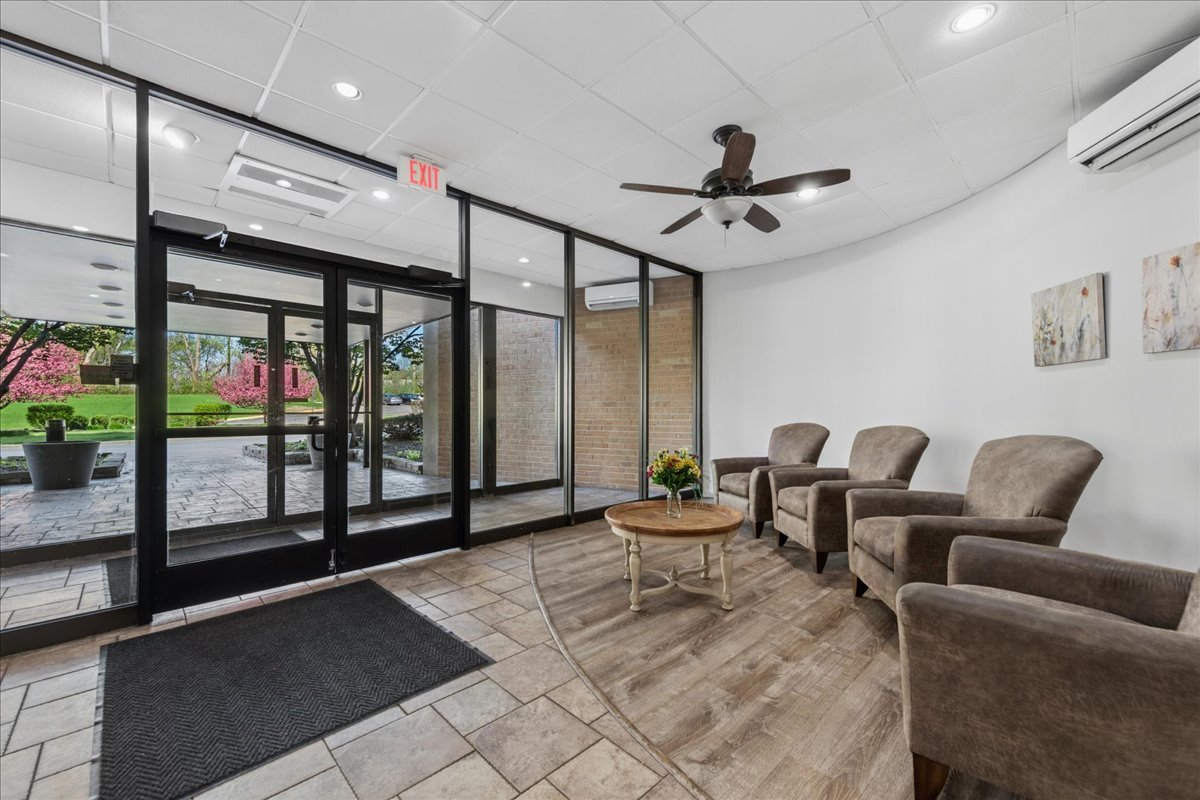 101 Bar Harbour Road #4L, Schaumburg, IL