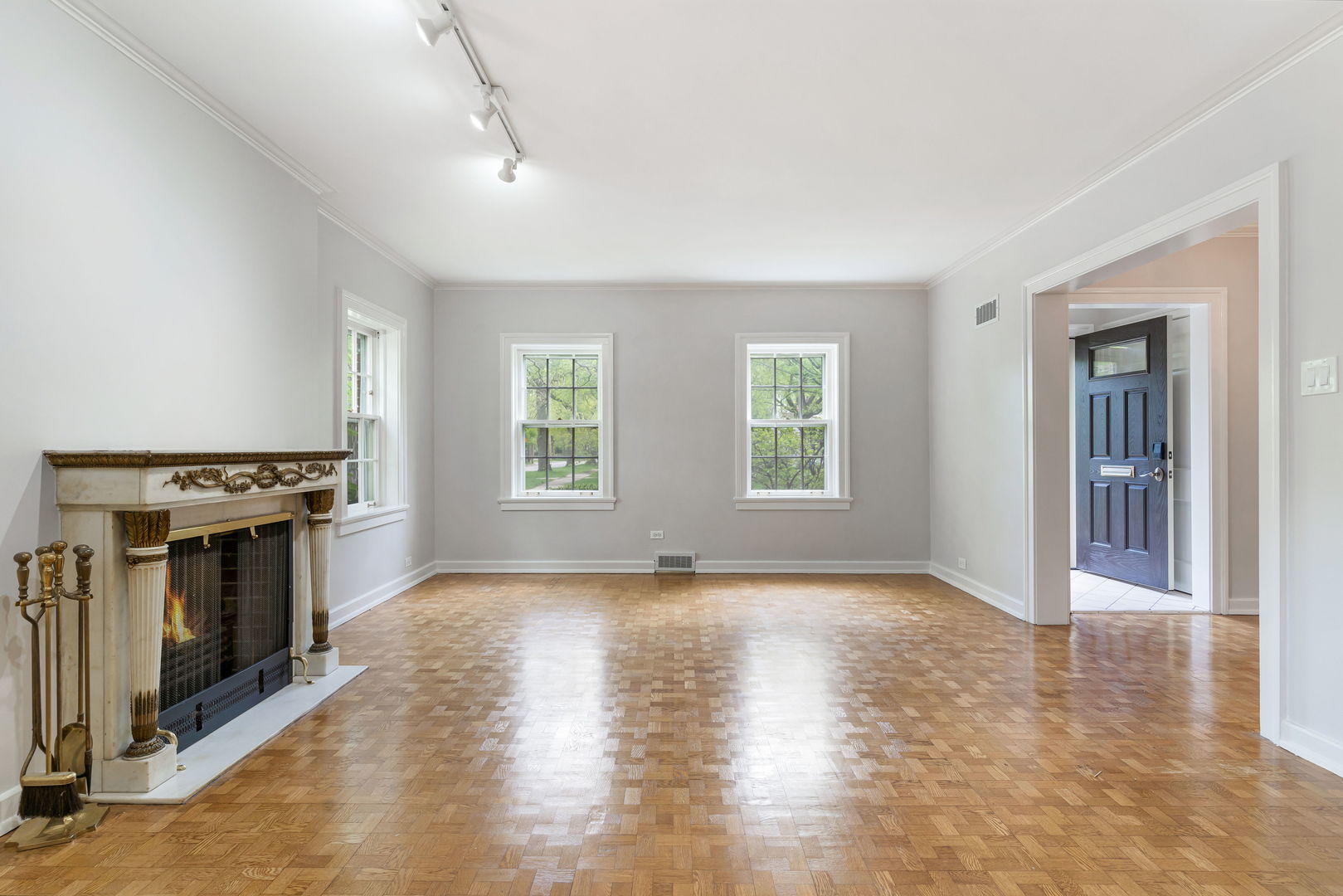 2656 Broadway Avenue, Evanston, IL