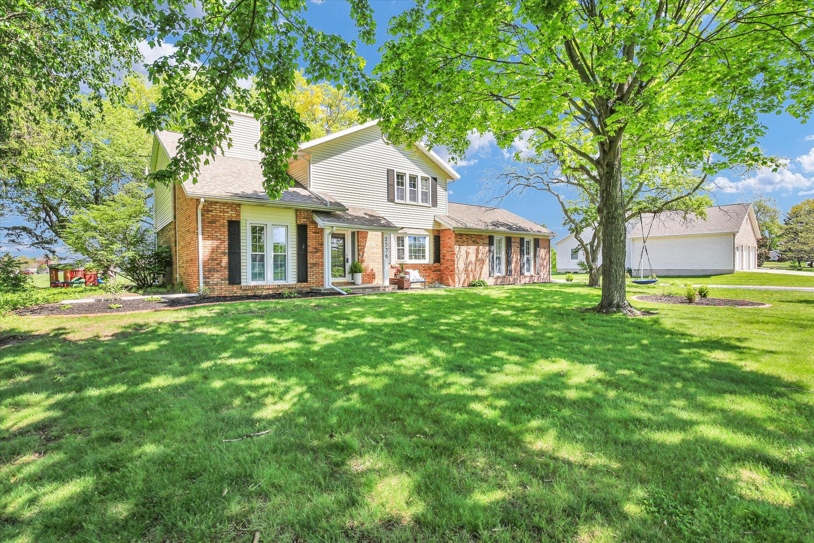 2536 Homer Lake Road, Ogden, IL