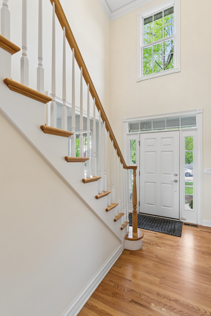864 Wingfoot Drive, North Aurora, IL