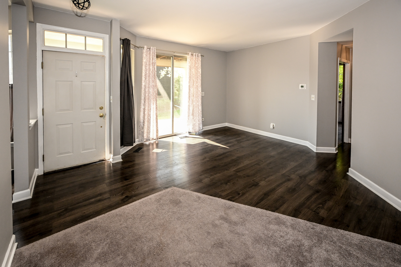 150 E Lake Ridge Drive, Glendale Heights, IL