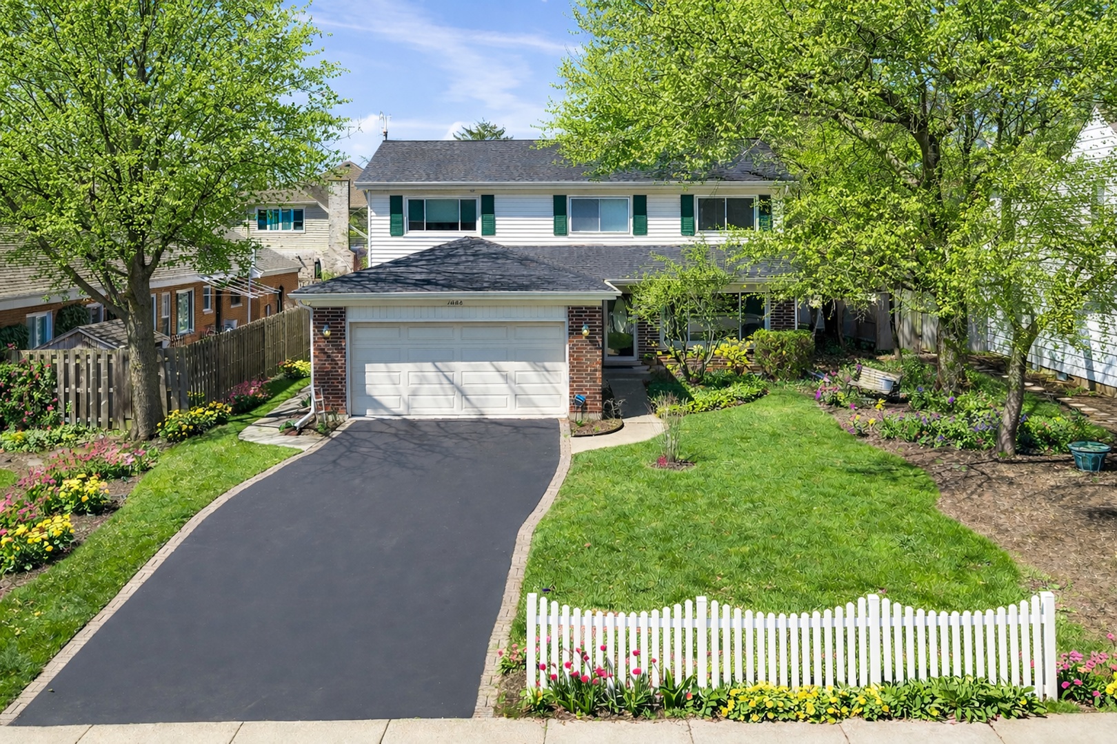 1008 Oxford Road, Deerfield, IL